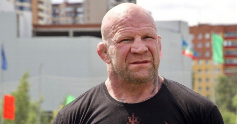 Cómo el ruso Jeff Monson fue "arrojado" a un apartamento Cómo el ruso Jeff Monson fue "arrojado" a un apartamento