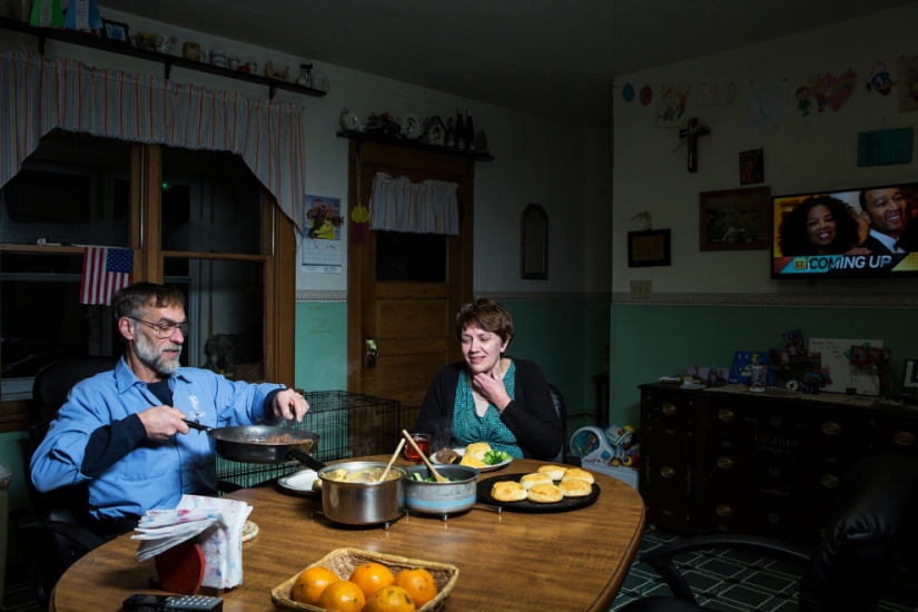 ¿Cómo es la cena, a las familias de los Estadounidenses comunes y corrientes