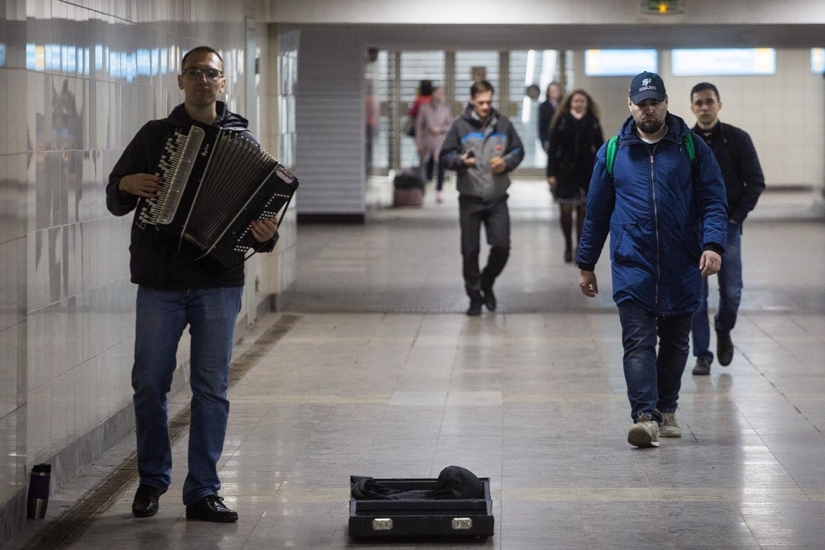 ¿Cómo utilizan los residentes de Omsk su única estación de metro?