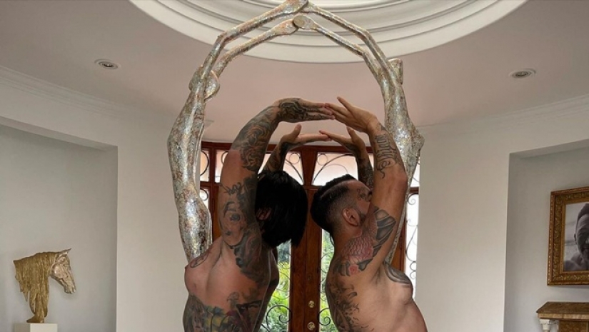 Colombiano blogger perdido una apuesta y se hicieron a sí mismos de mama de silicona