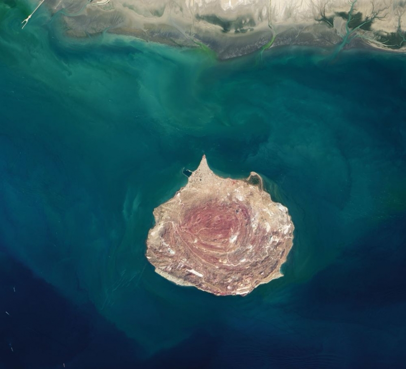 Colores de la isla de Ormuz