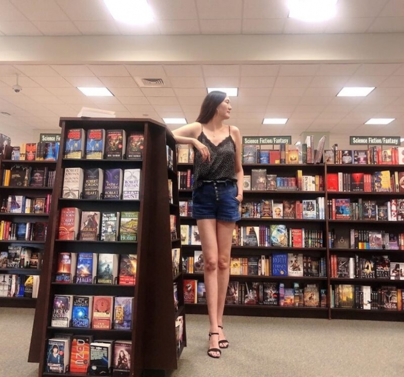 Como Renee se ve mal, el dueño de las piernas más largas del mundo Como Renee se ve mal, el dueño de las piernas más largas del mundo