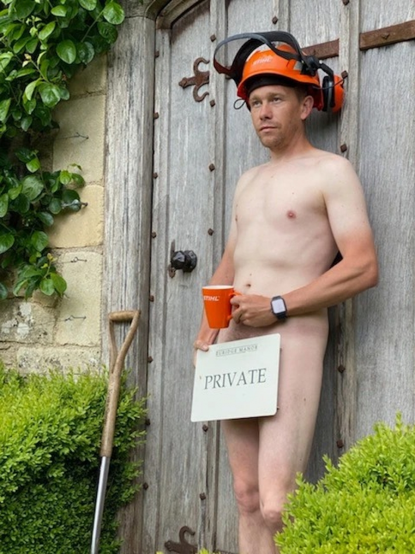 Completa unidad con la naturaleza, o por Qué la gente que trabaja en el jardín desnudo Completa unidad con la naturaleza, o por Qué la gente que trabaja en el jardín desnudo