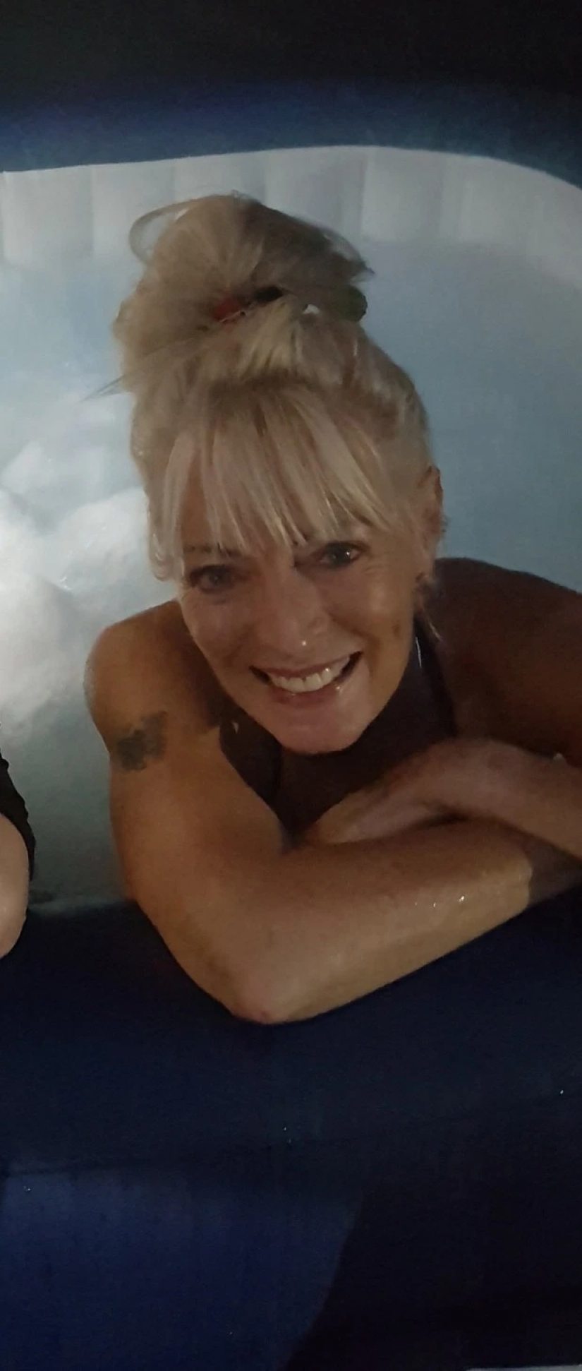 Complete unity with nature, or Why people working in the garden naked Complete unity with nature, or Why people working in the garden naked