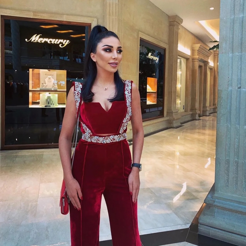 Copia de Irina Shayk y Angelina Jolie: la mirada al Este, instabuy