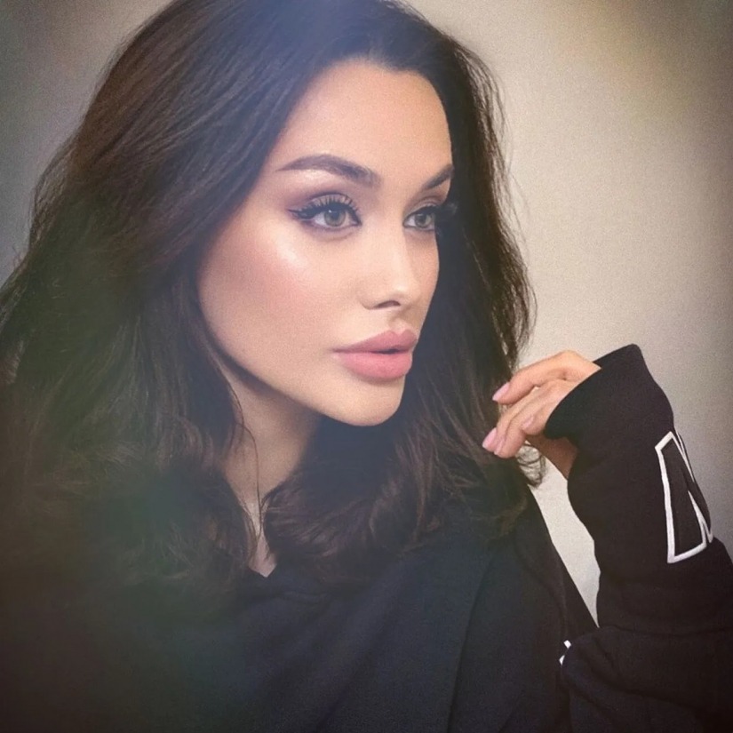 Copia de Irina Shayk y Angelina Jolie: la mirada al Este, instabuy