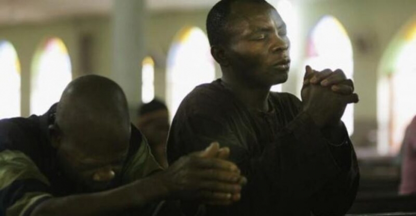 Corruption in the heavenly office: the pastor collected money from parishioners to bribe angels