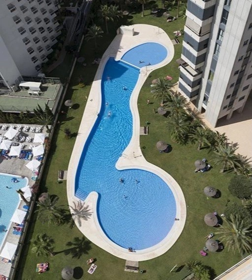 Crappy design: Tourists share photos of penis-shaped pools