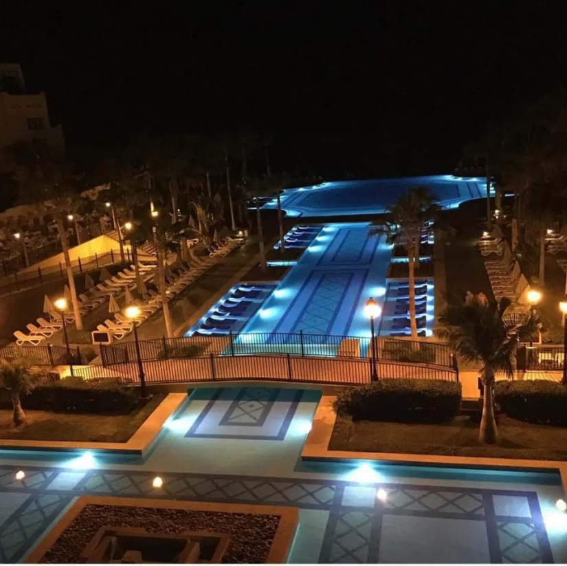 Crappy design: Tourists share photos of penis-shaped pools