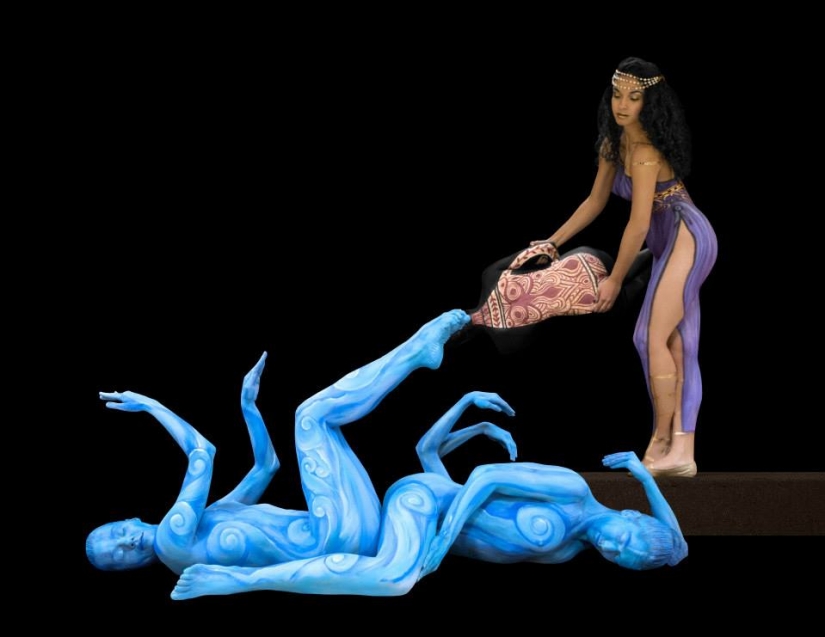 Cuerpos humanos ocultos en los signos del zodíaco.