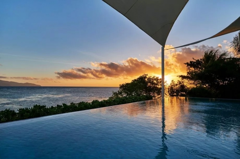 Day in the most expensive hotel in the world will cost 100 thousand dollars. Guests will get for the money?