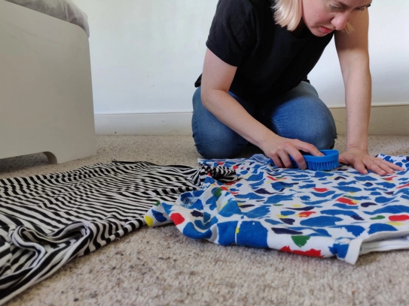 Dirty experiment: the writer had not washed clothes for a month, in order to preserve its new look