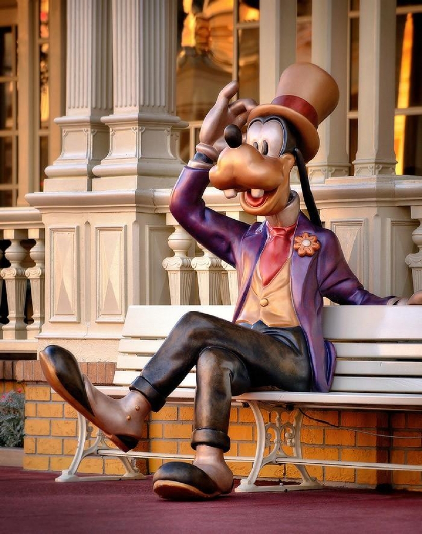 Disneyland es un mundo mágico donde los adultos se convierten en niños