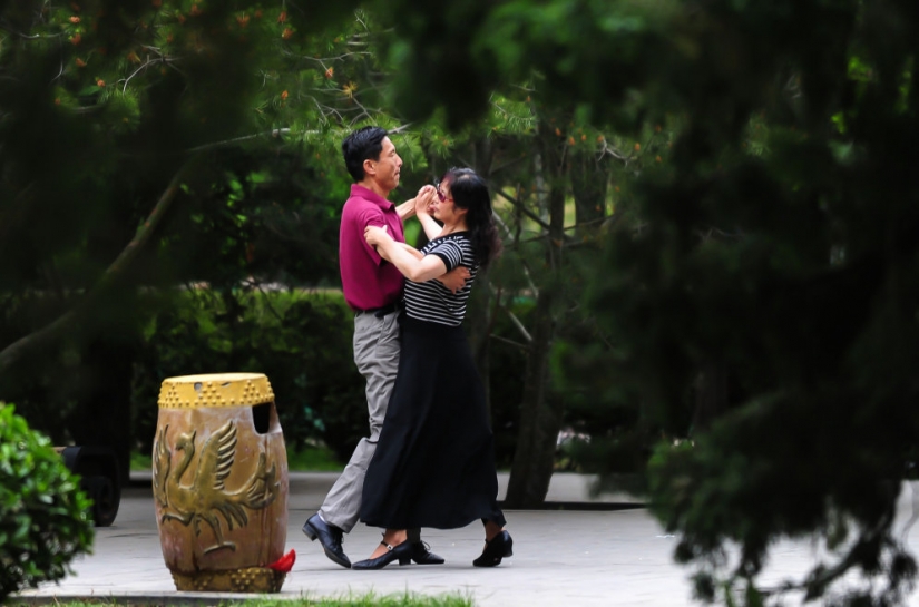 "Don't be lazy, get ready for charging!" How fitness has become part of the culture in China "Don't be lazy, get ready for charging!" How fitness has become part of the culture in China