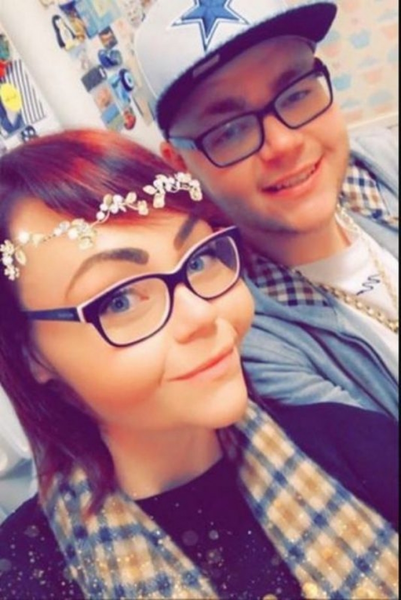 Dos de la urna: un hermano y una hermana perdida 247 libras esterlinas por año, el costo de la enorme esfuerzo Dos de la urna: un hermano y una hermana perdida 247 libras esterlinas por año, el costo de la enorme esfuerzo