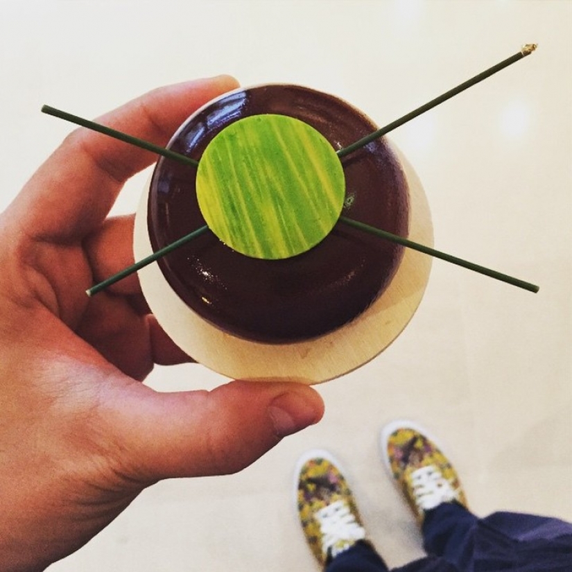 Eclair como arte: postres y zapatos en el Instagram de Tal Spiegel