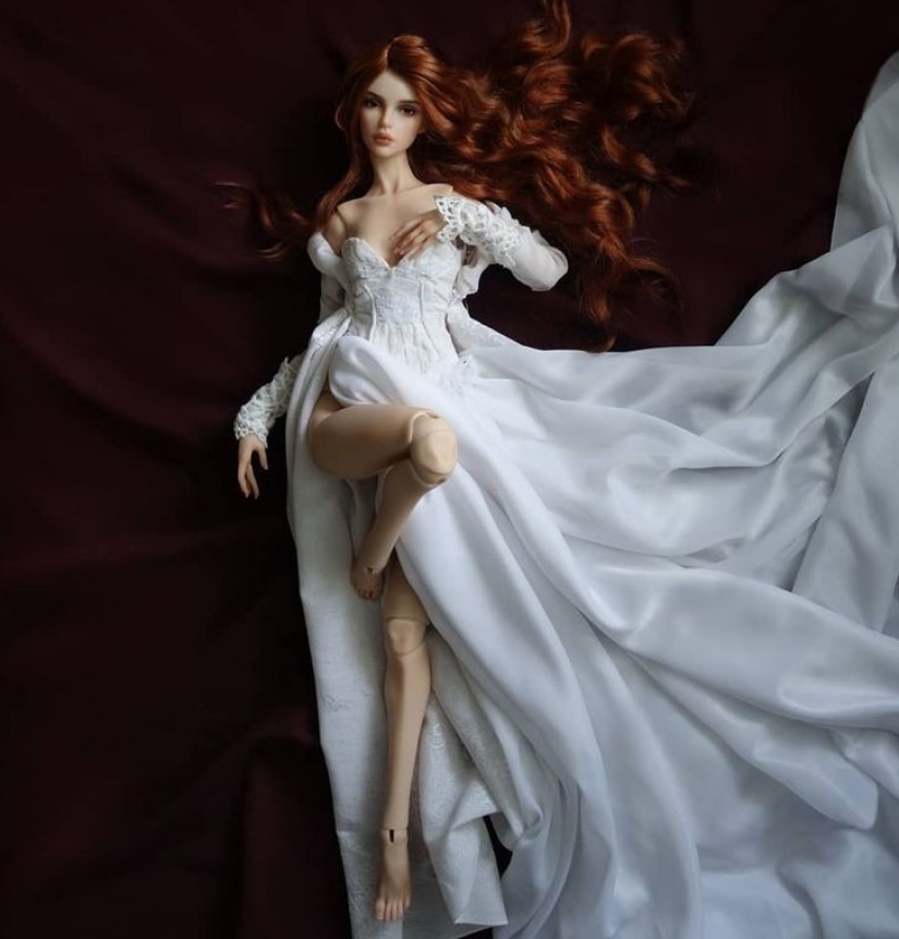 El artista crea muñecos que parecen tan reales que realmente esperamos a que digan: "¡Hola!"