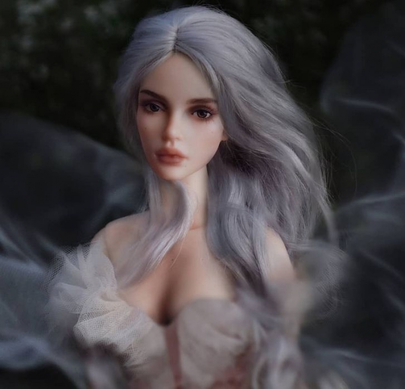 El artista crea muñecos que parecen tan reales que realmente esperamos a que digan: "¡Hola!"