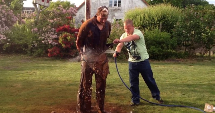 El blogger habló sobre una salvaje costumbre danesa de la que los jóvenes solteros deben tener cuidado