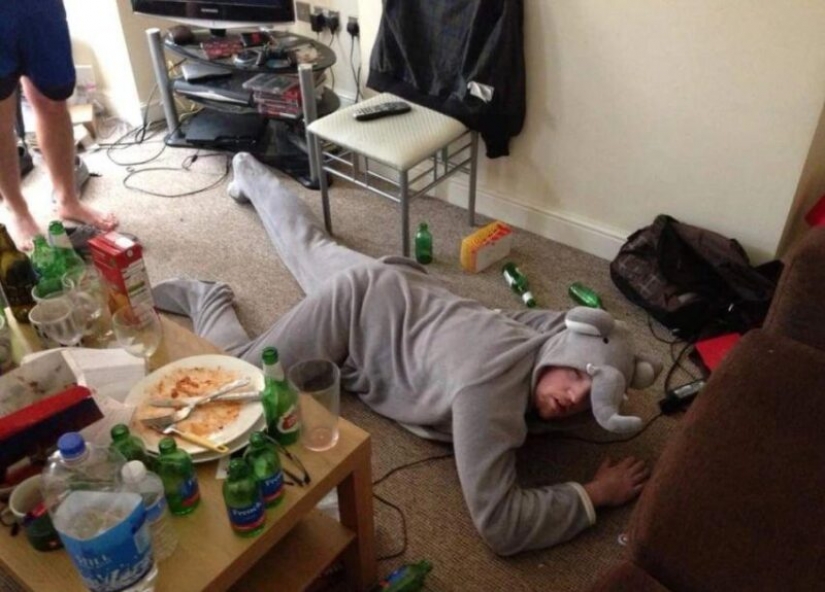 El Británico resaca en las fotos enviadas en una muy inusual competencia