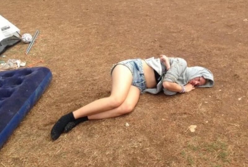 El Británico resaca en las fotos enviadas en una muy inusual competencia