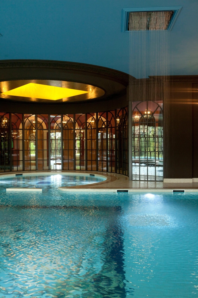 El castillo francés del príncipe árabe es la mansión más lujosa del mundo El castillo francés del príncipe árabe es la mansión más lujosa del mundo