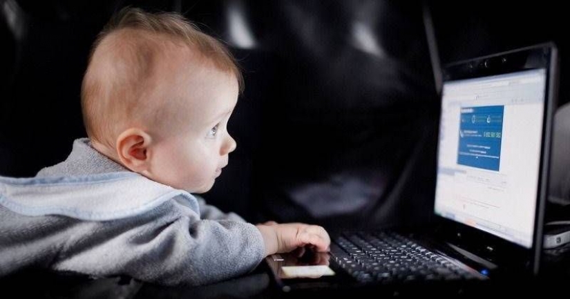 El diseñador web nombró a su hijo HTML y este no es el único nombre extraño en la familia