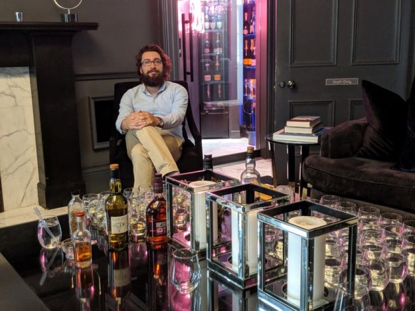 El escocés no salió de la casa durante dos años por miedo a dejar de probar el whisky El escocés no salió de la casa durante dos años por miedo a dejar de probar el whisky