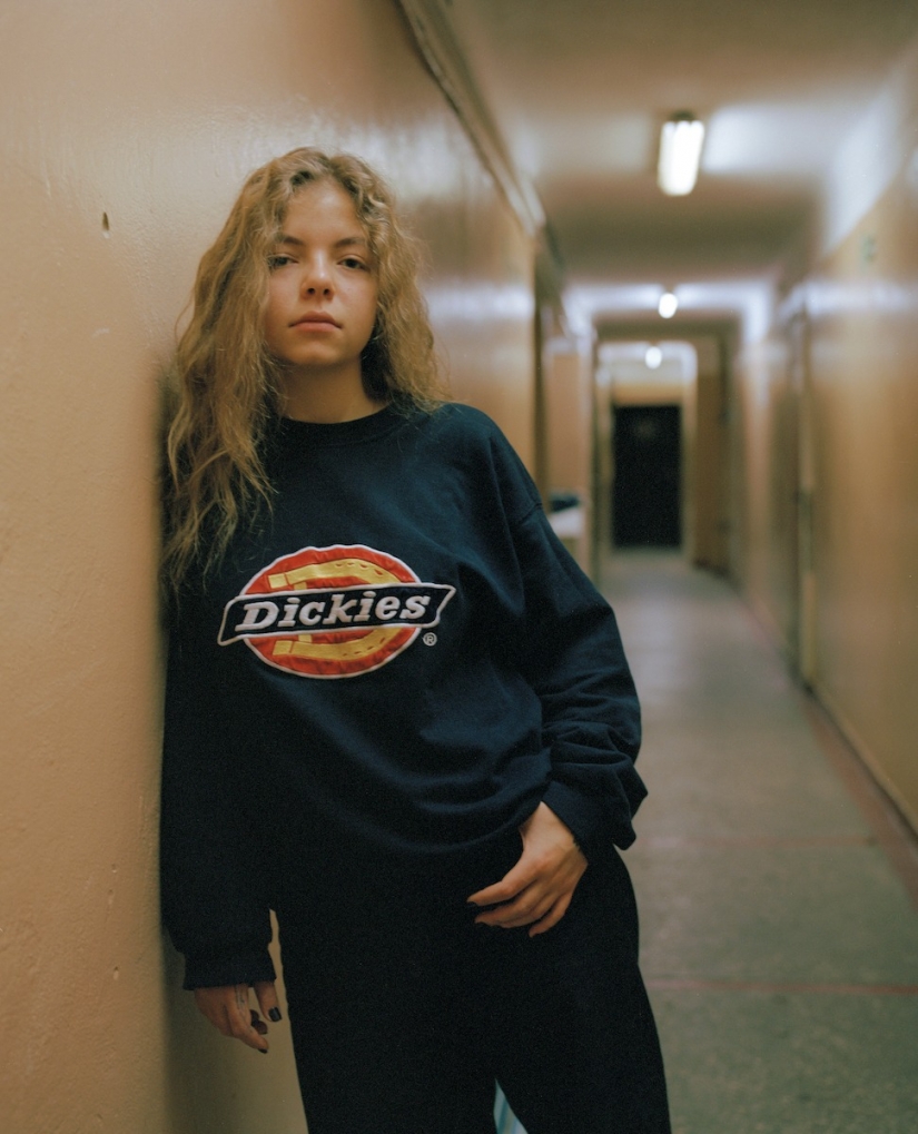 El espíritu de la libertad en las paredes del pasado: un increíble proyecto de un fotógrafo de Ucrania sobre la vida en los dormitorios de Kiev