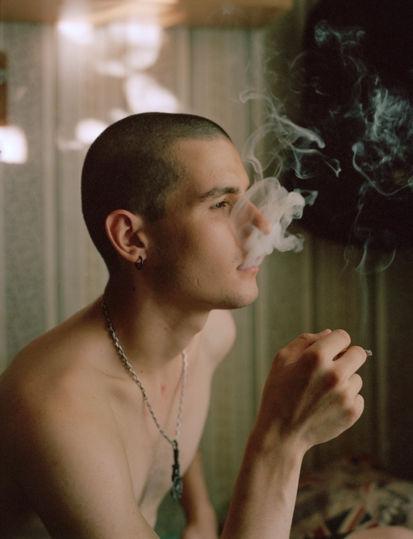 El espíritu de la libertad en las paredes del pasado: un increíble proyecto de un fotógrafo de Ucrania sobre la vida en los dormitorios de Kiev