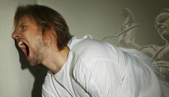 El estadounidense estuvo detenido durante 2,5 años en una clínica psiquiátrica, confundiéndolo con otro El estadounidense estuvo detenido durante 2,5 años en una clínica psiquiátrica, confundiéndolo con otro