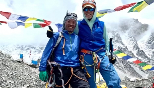 El estadounidense se interesó por el montañismo a la edad de 68 años, y a los 75 conquistó el Monte Everest