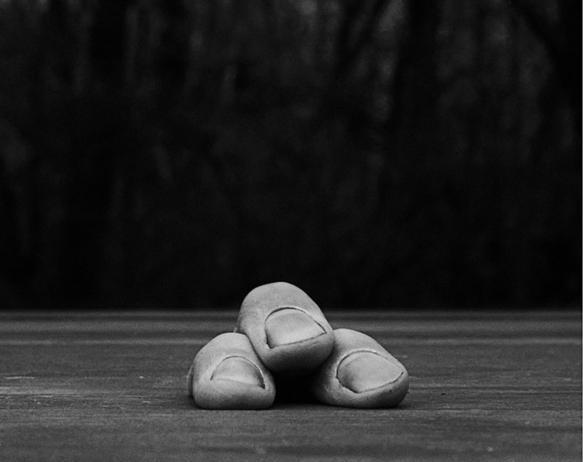 El fotógrafo utiliza su cuerpo desnudo para crear mundos fantásticos El fotógrafo utiliza su cuerpo desnudo para crear mundos fantásticos