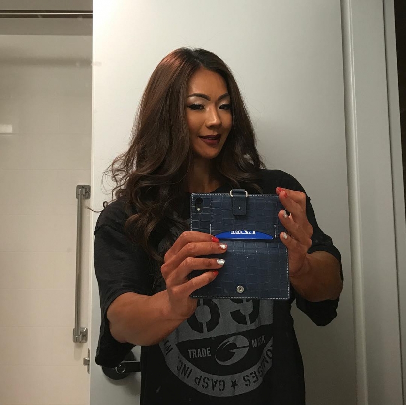 "El músculo Barbie" de Corea del Sur con un angelical rostro y el cuerpo de un monstruo "El músculo Barbie" de Corea del Sur con un angelical rostro y el cuerpo de un monstruo