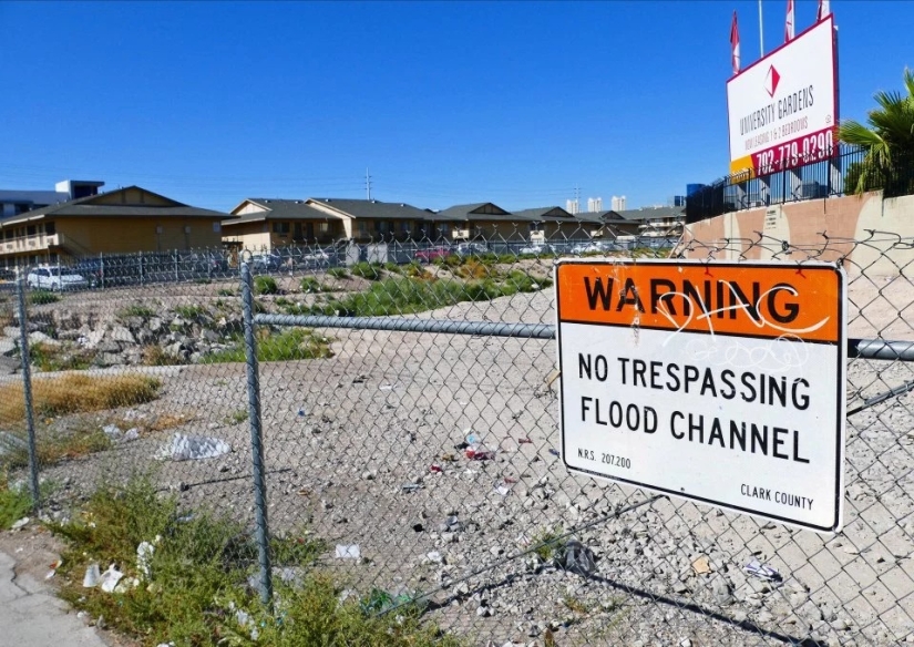 El submundo de la ciudad del pecado: una vida sin hogar en la oscuridad de los túneles de Las Vegas