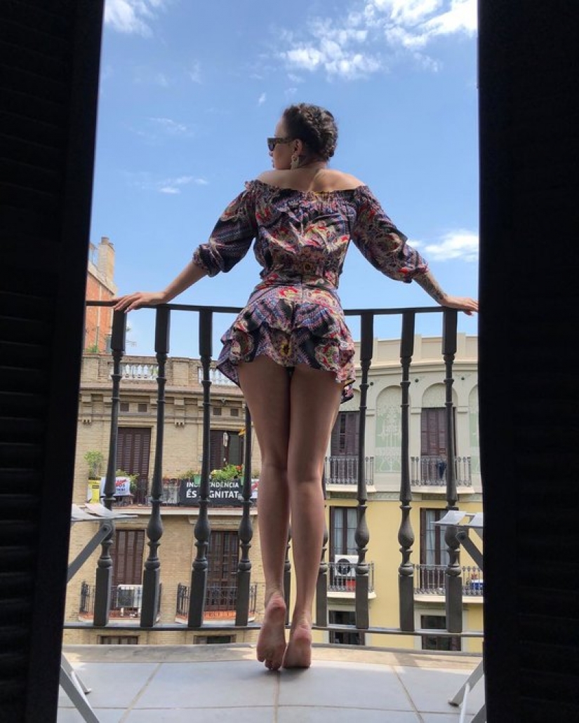 En el borde de la vulgaridad: top 10 provocativas poses de estrellas en Instagram