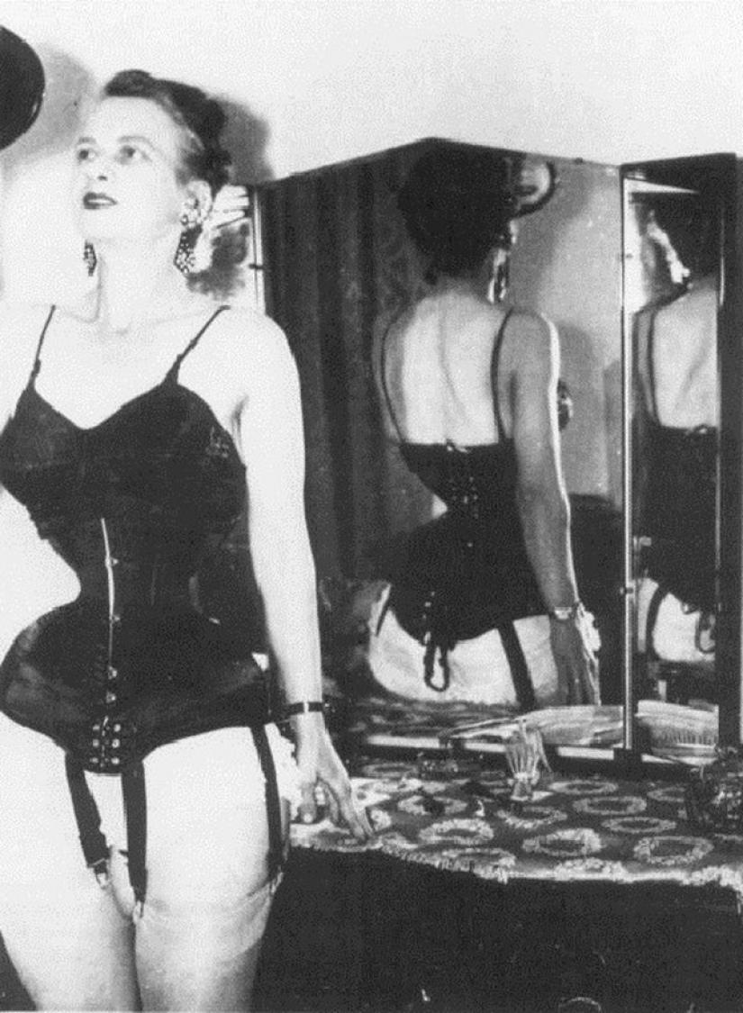 En el nombre del amor: una mujer apretó su cintura a 33 cm por capricho de su marido En el nombre del amor: una mujer apretó su cintura a 33 cm por capricho de su marido