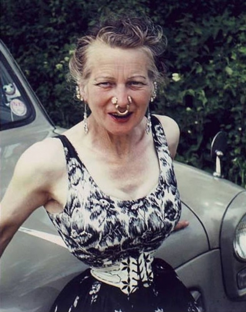 En el nombre del amor: una mujer apretó su cintura a 33 cm por capricho de su marido En el nombre del amor: una mujer apretó su cintura a 33 cm por capricho de su marido