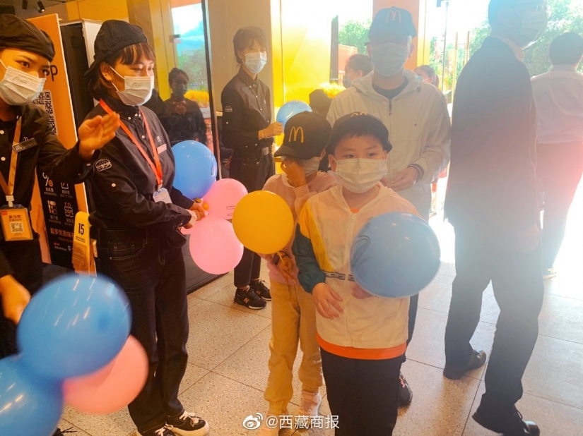 En el Tíbet, se abrió un McDonald's a una altitud de 3700 m sobre el nivel del mar