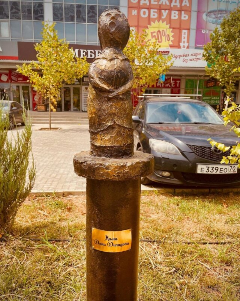 En Krasnodar, uno de los callejones de la ciudad fue capturado por esculturas de palabrotas y unidades fraseológicas En Krasnodar, uno de los callejones de la ciudad fue capturado por esculturas de palabrotas y unidades fraseológicas