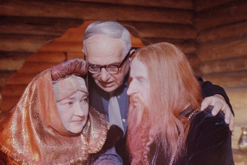 En los conjuntos de populares películas Soviéticas En los conjuntos de populares películas Soviéticas