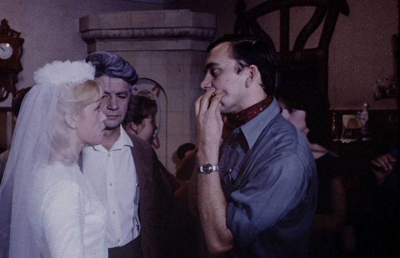 En los conjuntos de populares películas Soviéticas En los conjuntos de populares películas Soviéticas