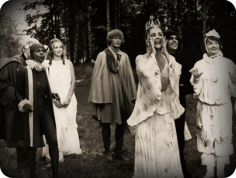 En los conjuntos de populares películas Soviéticas En los conjuntos de populares películas Soviéticas