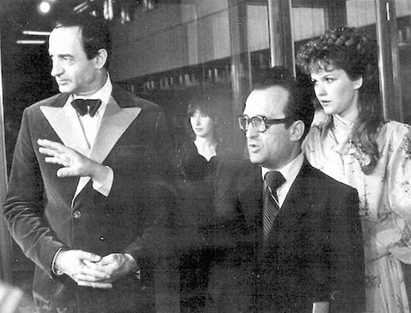 En los conjuntos de populares películas Soviéticas En los conjuntos de populares películas Soviéticas