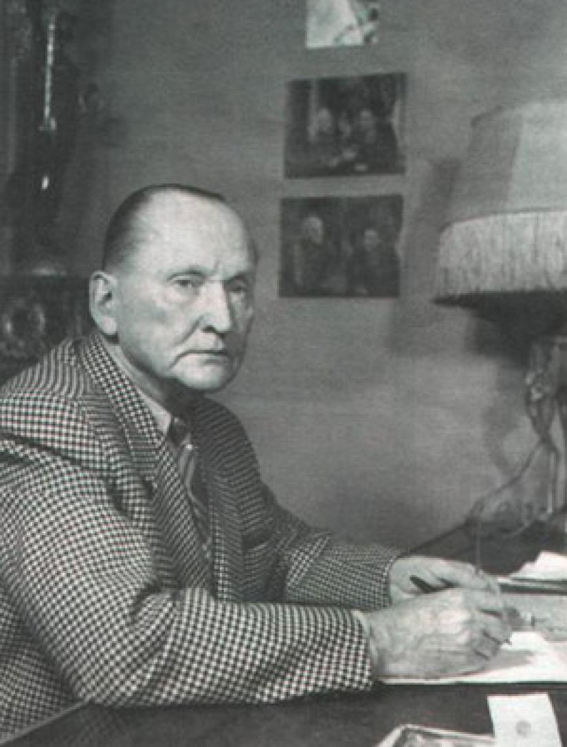 En plátano-limón Singapur: la vida y el amor de Alexander Vertinsky En plátano-limón Singapur: la vida y el amor de Alexander Vertinsky