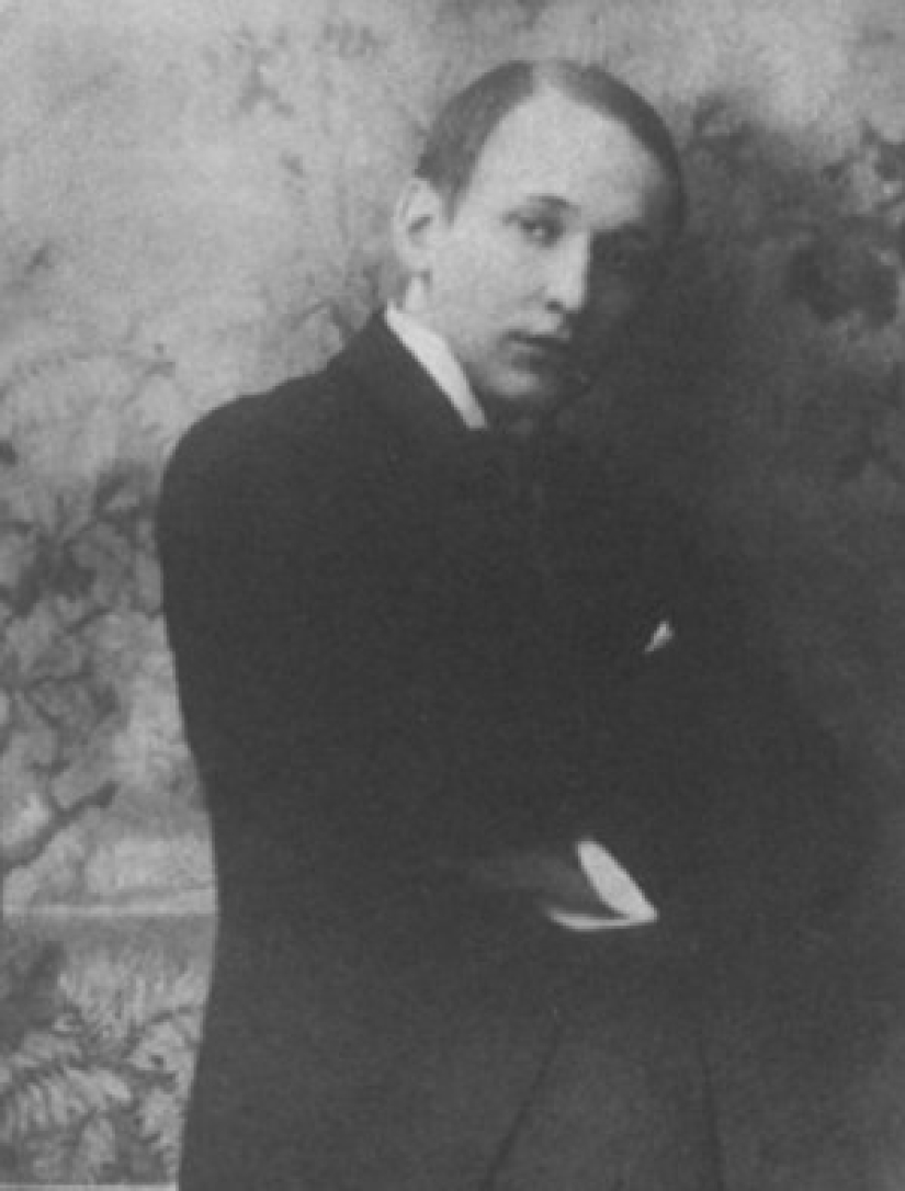 En plátano-limón Singapur: la vida y el amor de Alexander Vertinsky En plátano-limón Singapur: la vida y el amor de Alexander Vertinsky