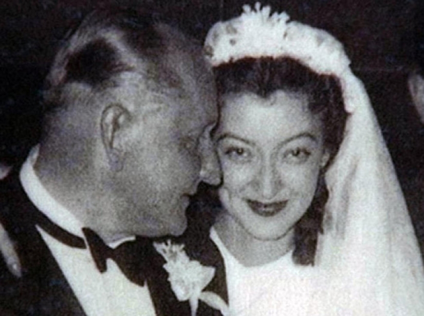 En plátano-limón Singapur: la vida y el amor de Alexander Vertinsky En plátano-limón Singapur: la vida y el amor de Alexander Vertinsky