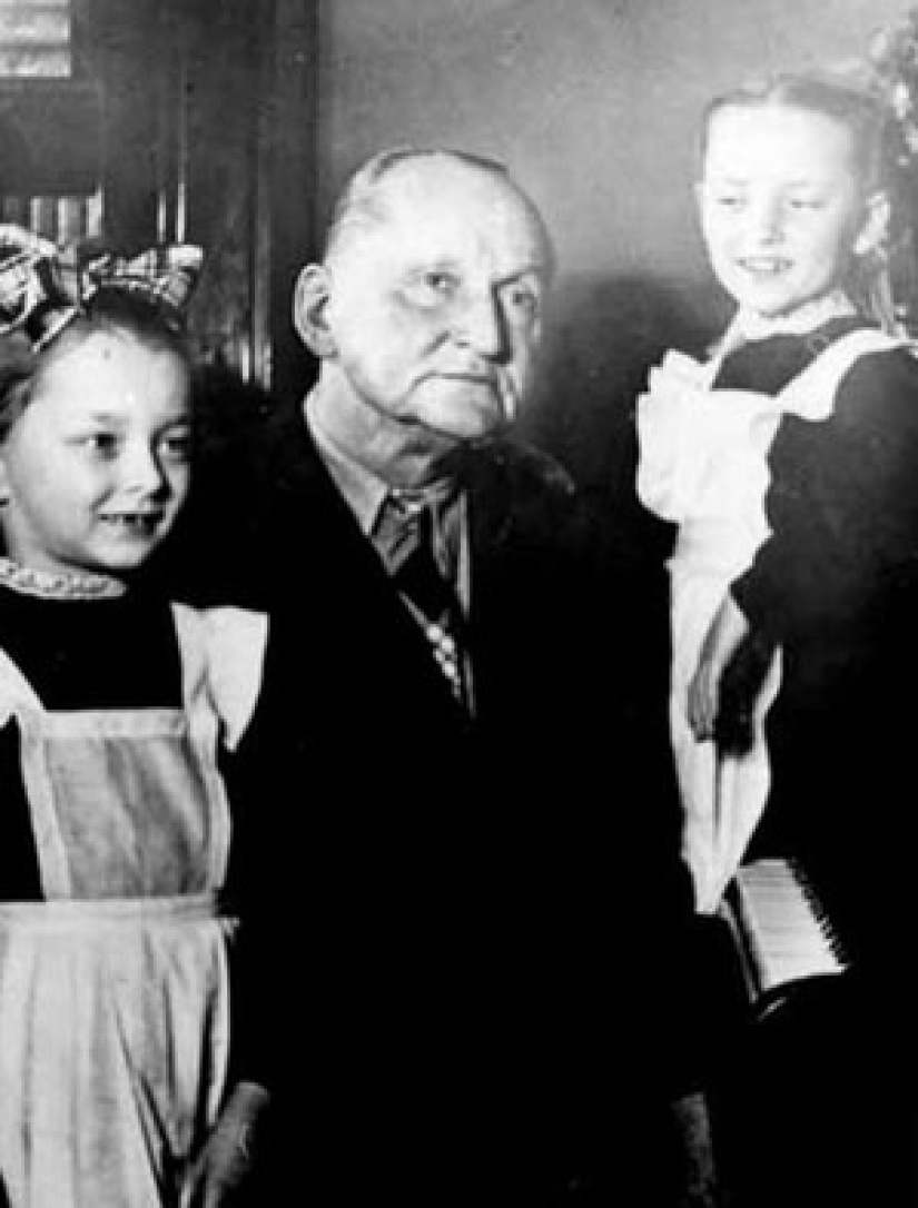 En plátano-limón Singapur: la vida y el amor de Alexander Vertinsky En plátano-limón Singapur: la vida y el amor de Alexander Vertinsky