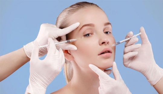 En su propia piel: la mujer británica experimentó los efectos de los procedimientos cosméticos de moda En su propia piel: la mujer británica experimentó los efectos de los procedimientos cosméticos de moda