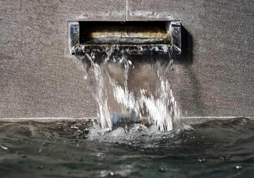 En un hospital japonés, bebieron agua del inodoro durante 28 años y no notaron la diferencia En un hospital japonés, bebieron agua del inodoro durante 28 años y no notaron la diferencia